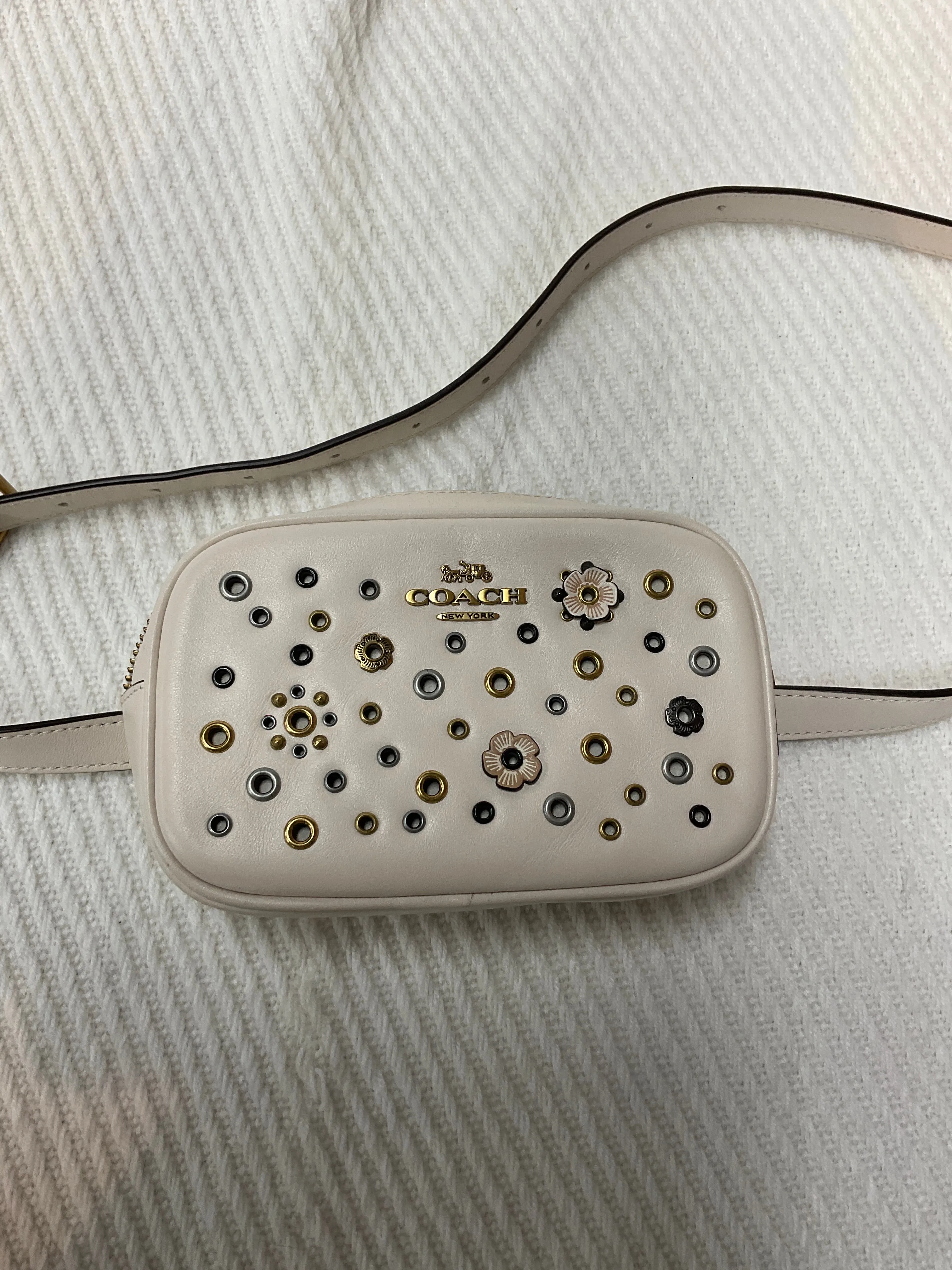 Belt Bag By Coach  Size: Small