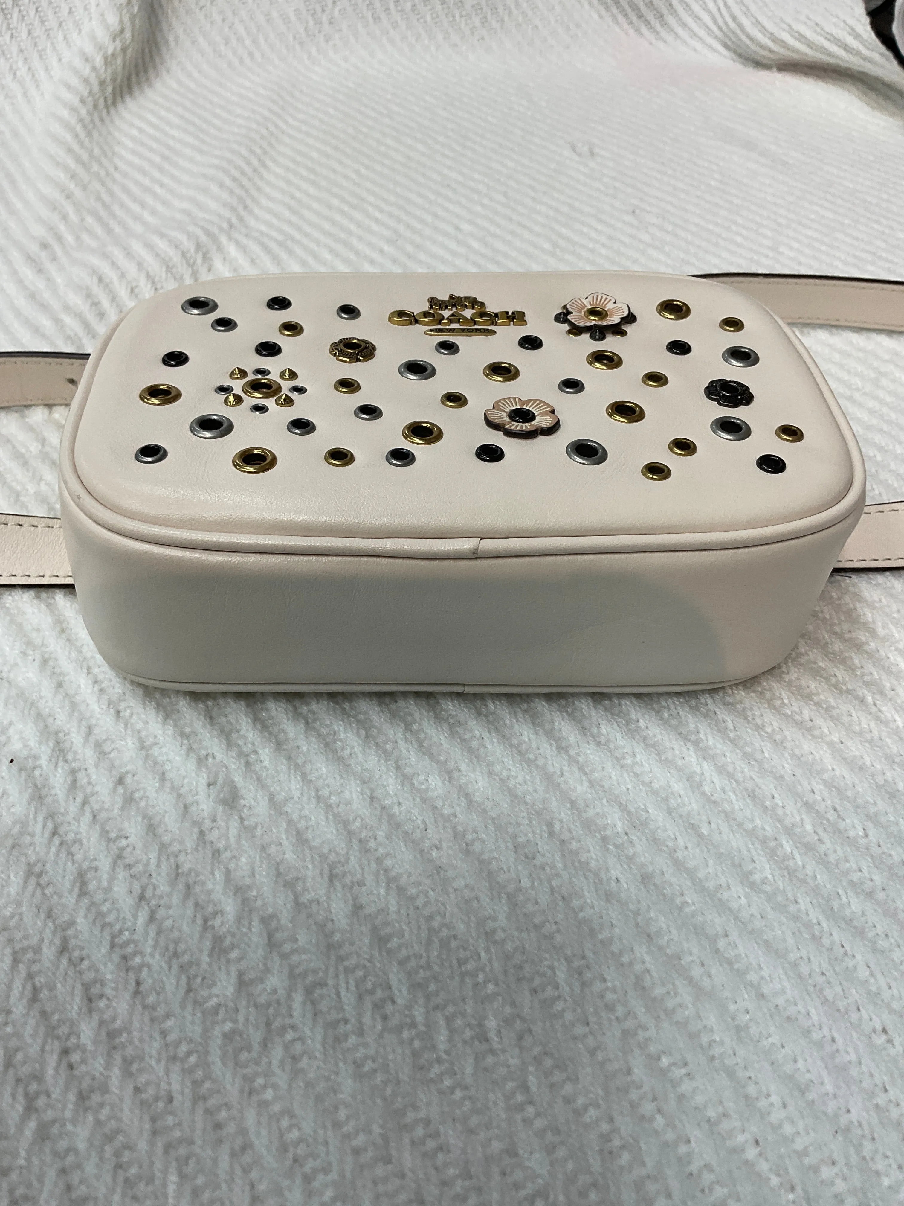 Belt Bag By Coach  Size: Small