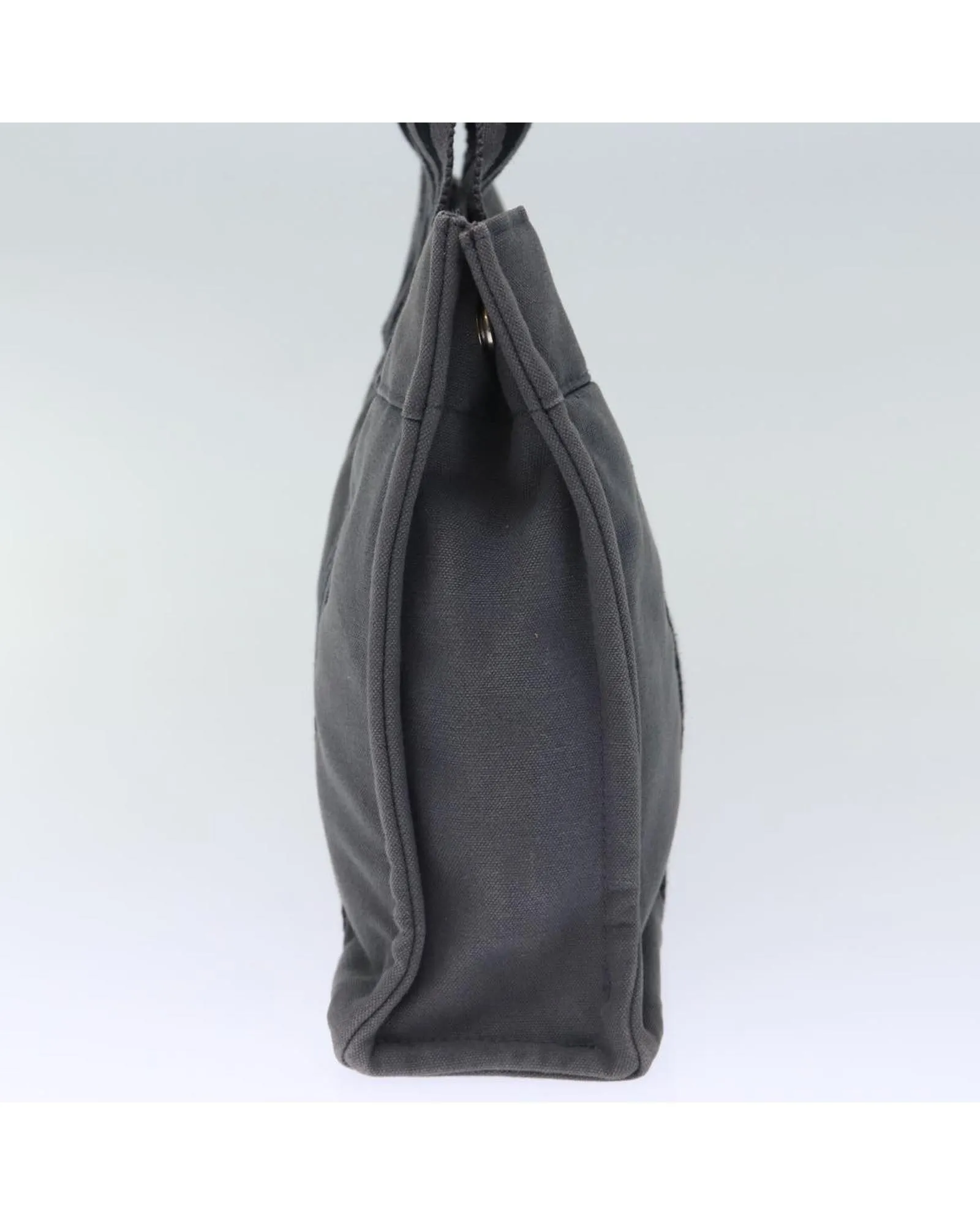 Canvas Hand Bag with Multiple Functionality and Spacious Design