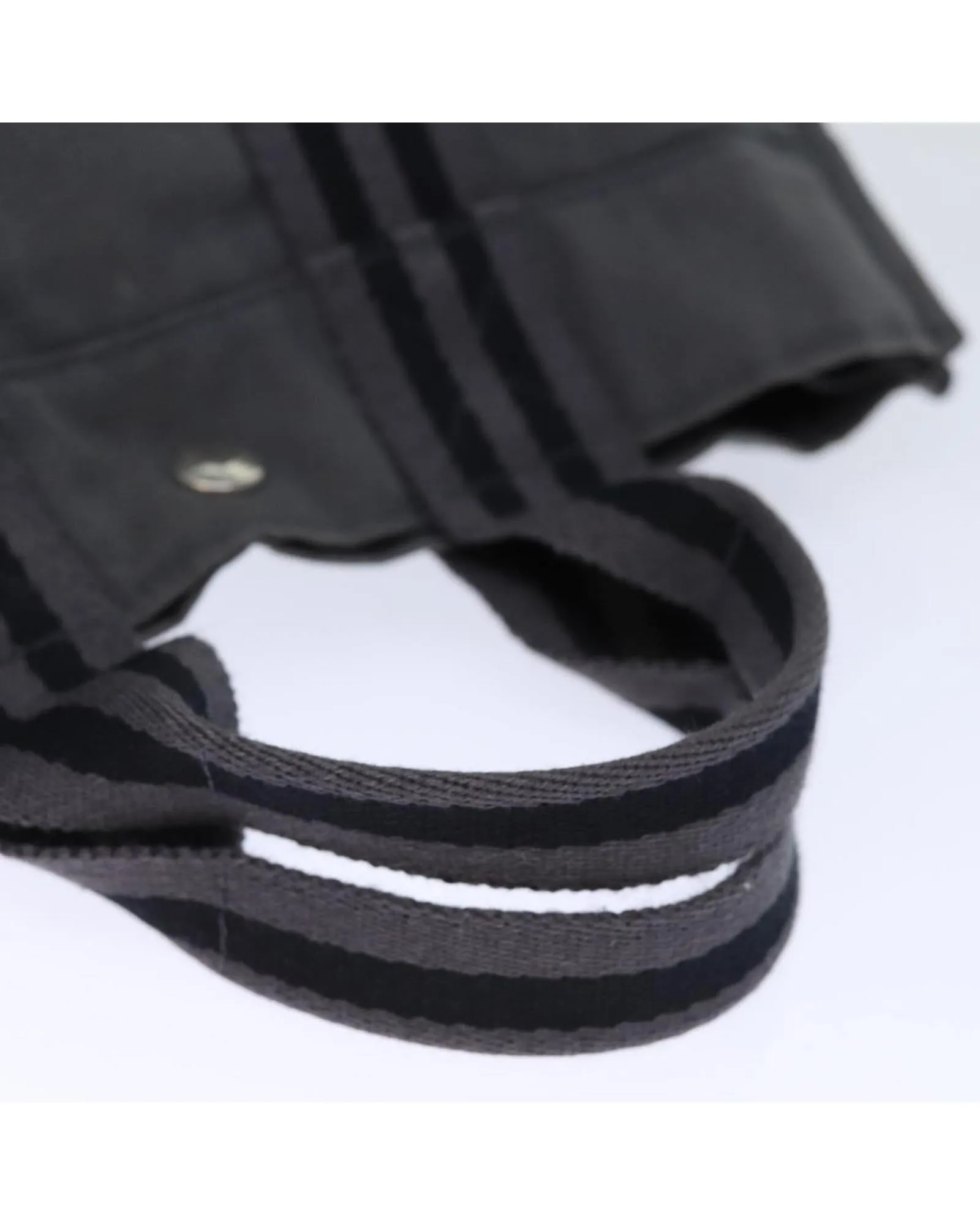 Canvas Hand Bag with Multiple Functionality and Spacious Design