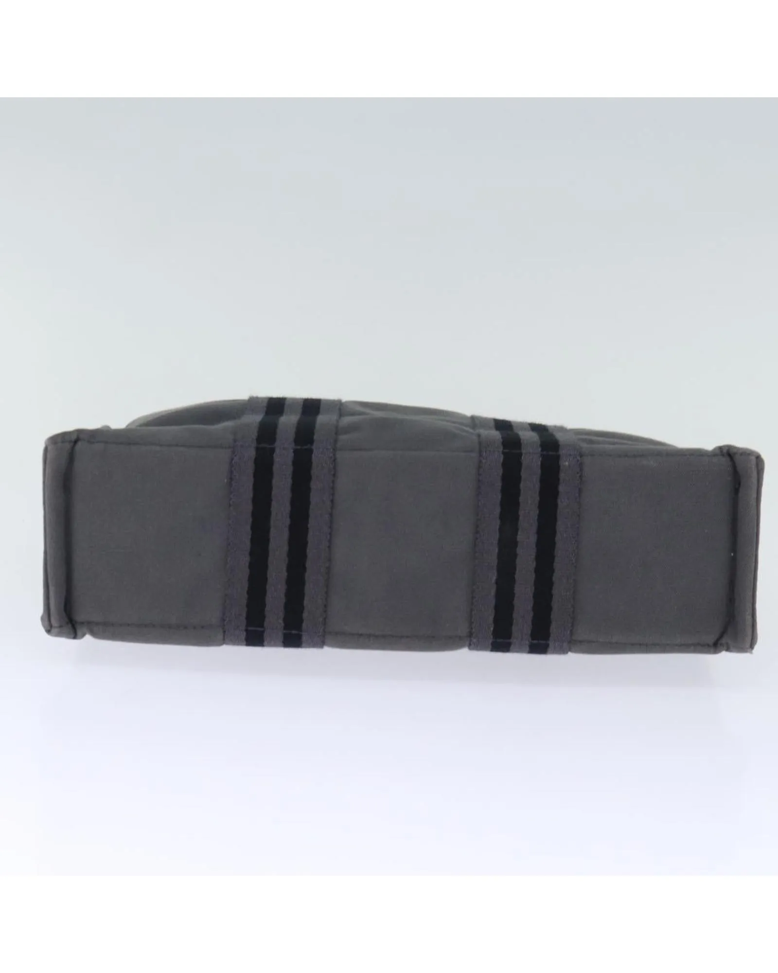 Canvas Hand Bag with Multiple Functionality and Spacious Design