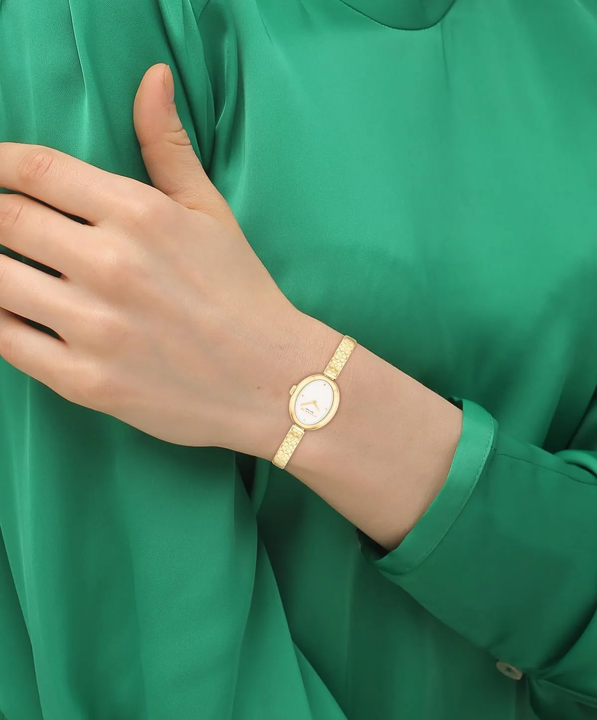 COACH Sammy Women's 2H Quartz Watch - Jewelry-Inspired 22.5mm Bangle Watch - Modern and Elegant Everyday Timepiece - Gift for Her