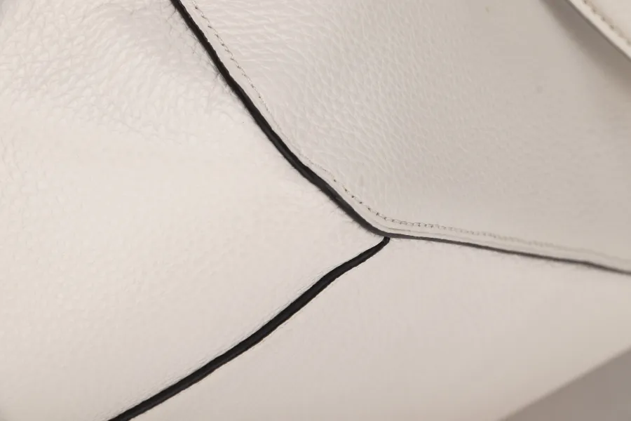 COACH SHOULDER BAG (A1954-F72650) LARGE WHITE GOLD HARDWARE WITH DUST COVER