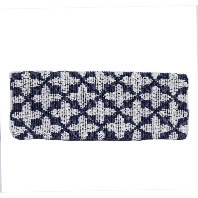 FO Fully beaded clutch