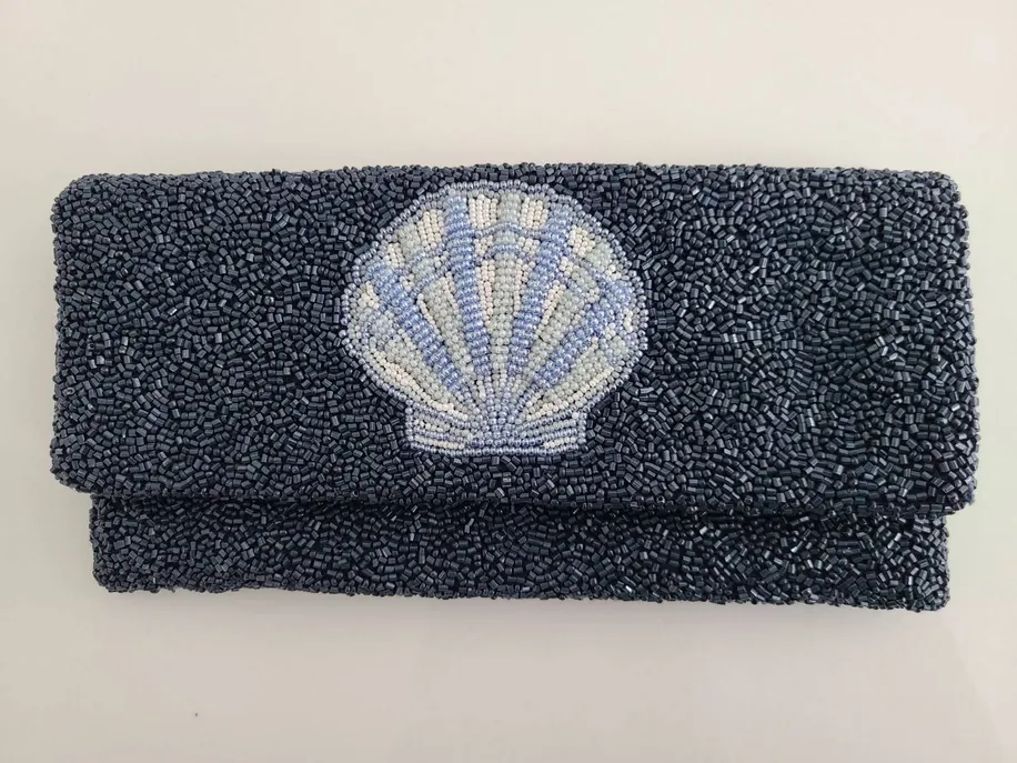 FO Fully beaded clutch