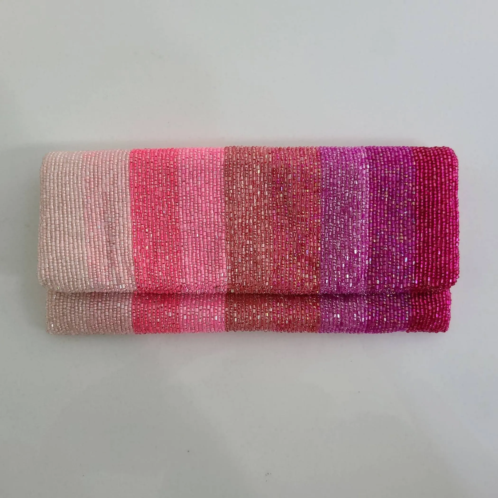 FO Fully beaded clutch