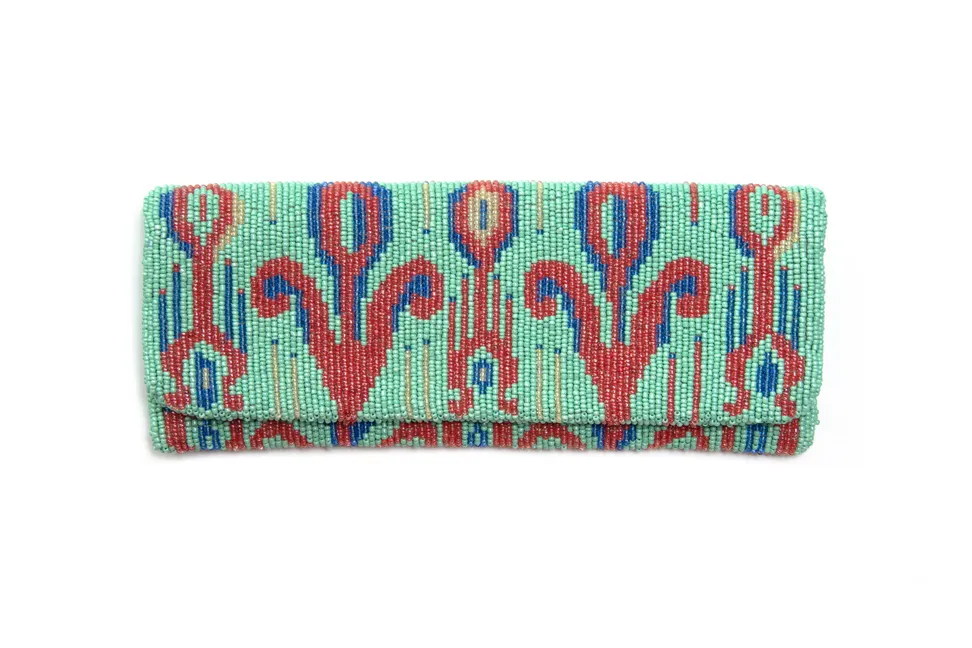 FO Fully beaded clutch