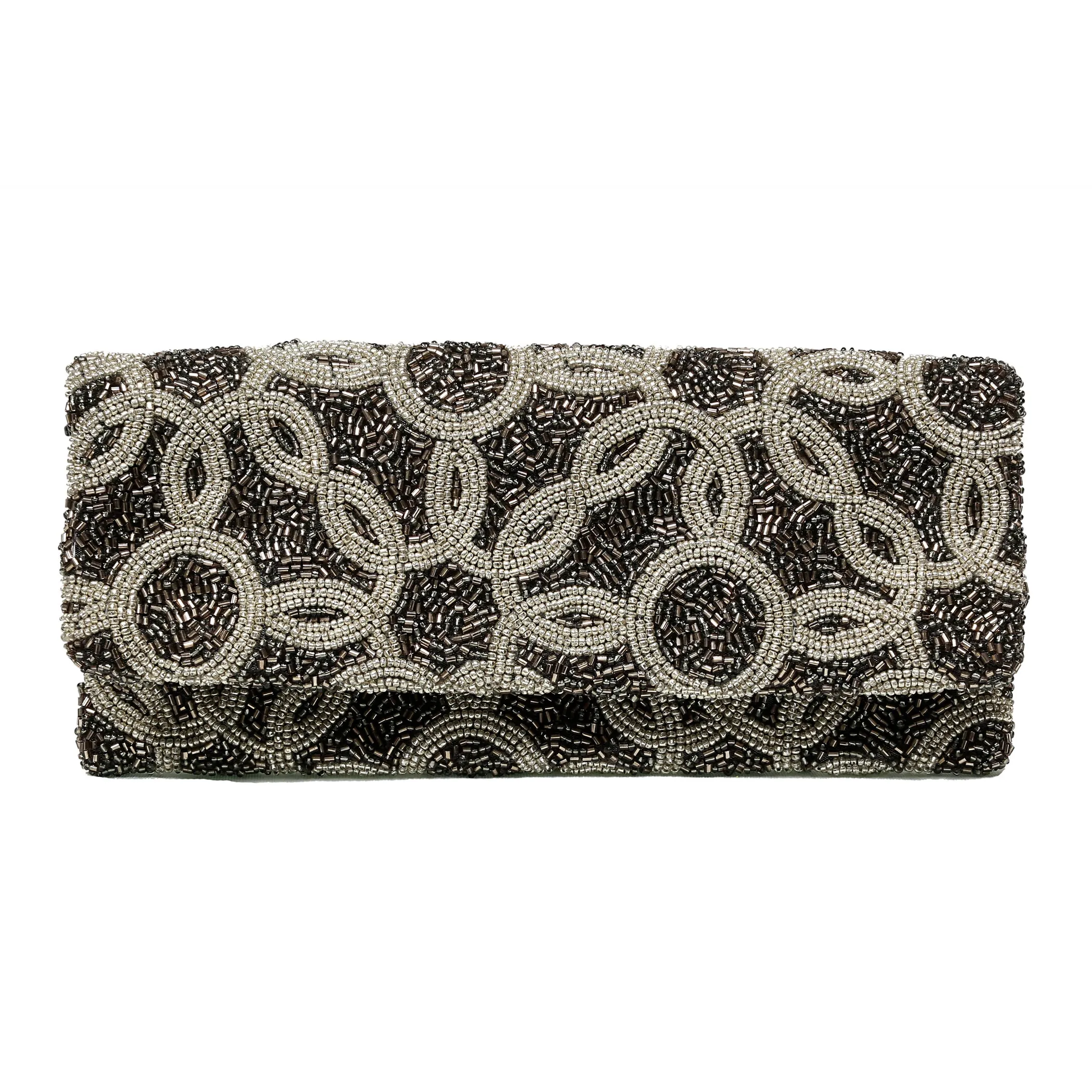 FO Fully beaded clutch
