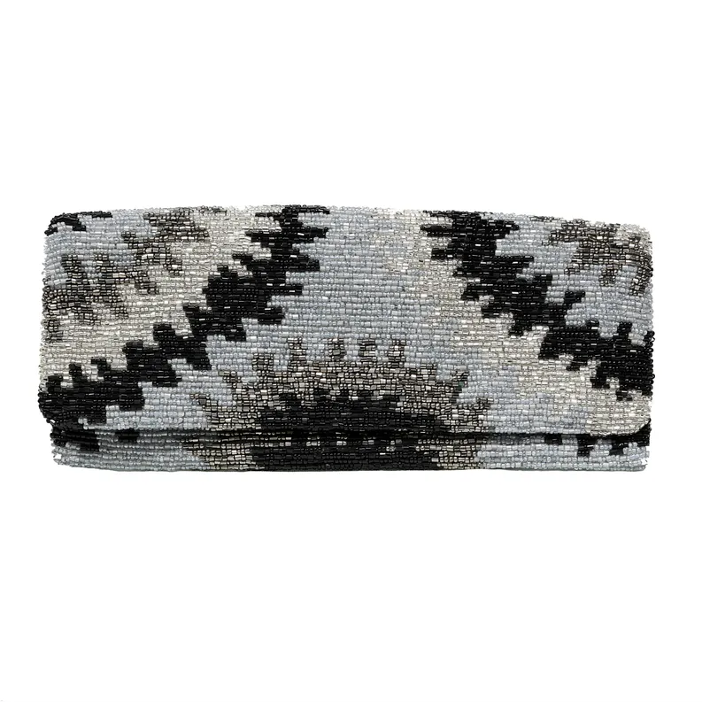 FO Fully beaded clutch