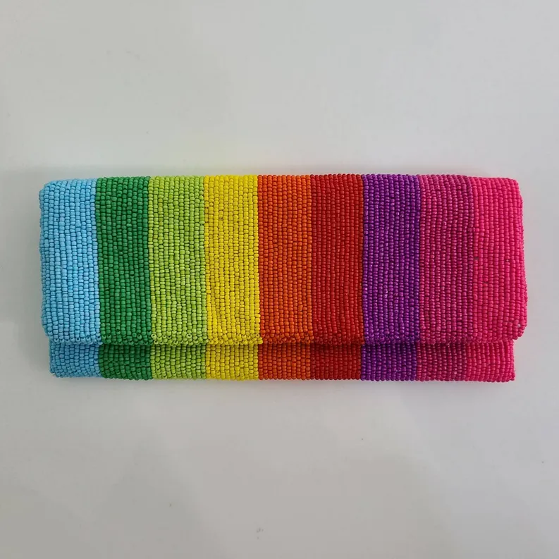 FO Fully beaded clutch