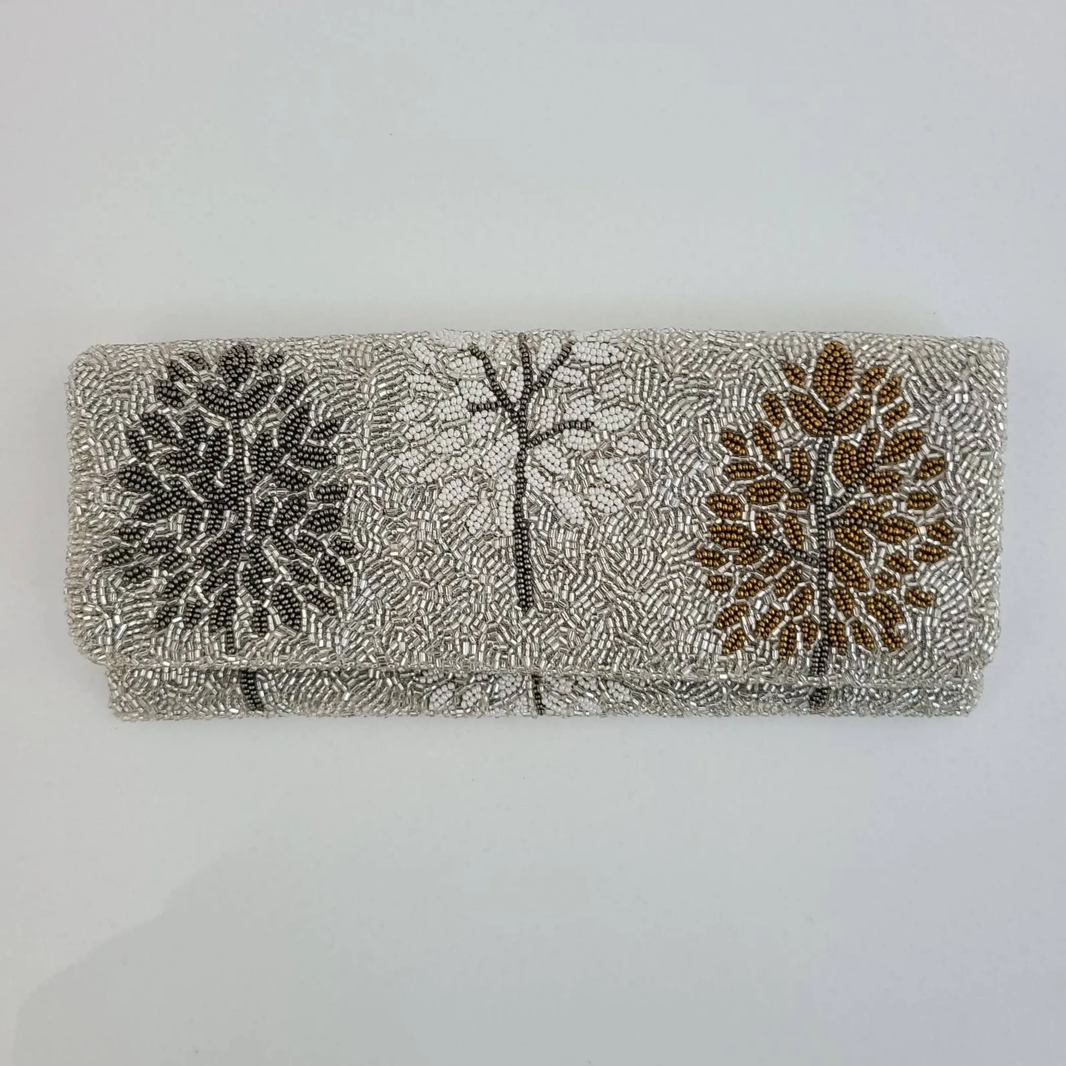 FO Fully beaded clutch