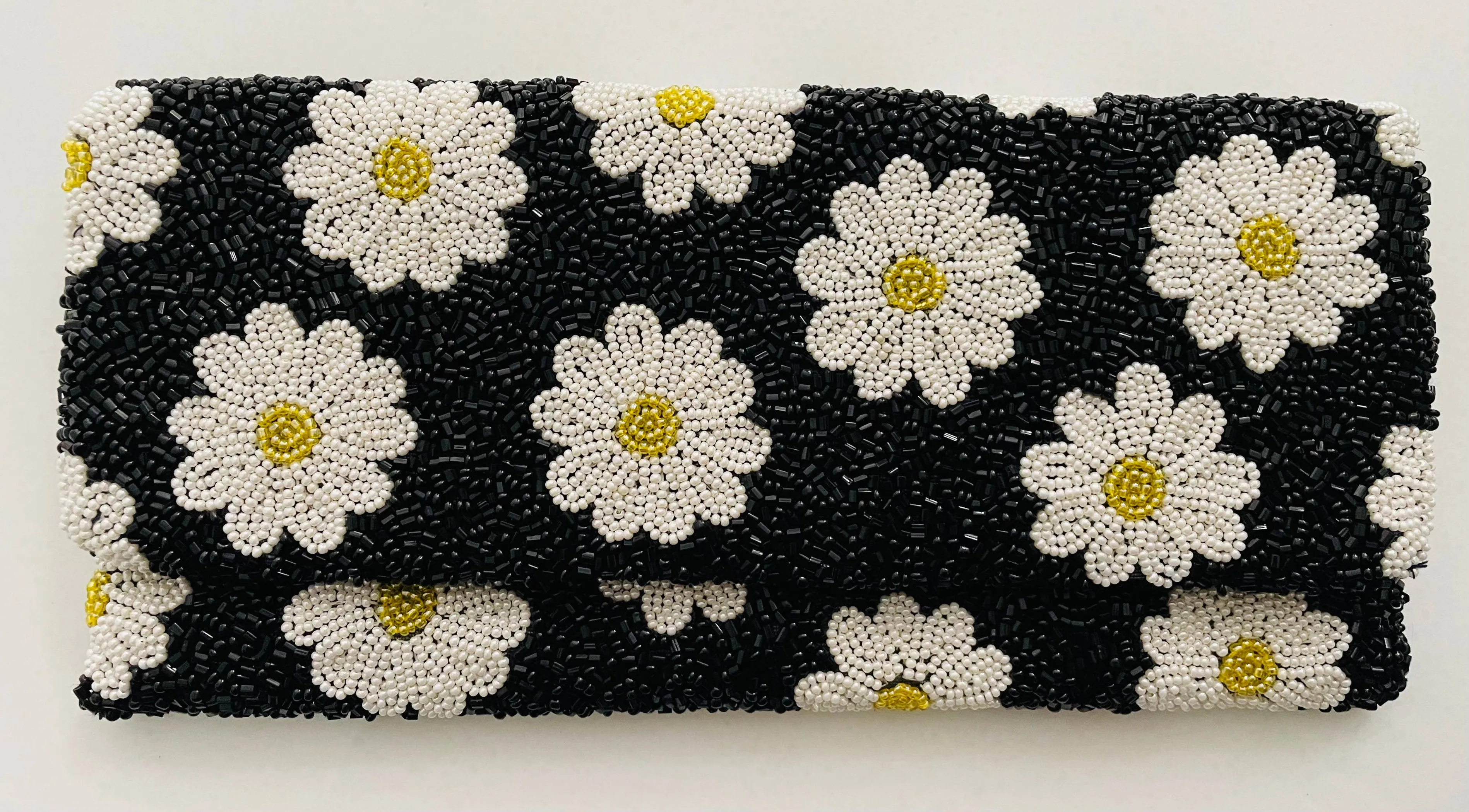FO Fully beaded clutch