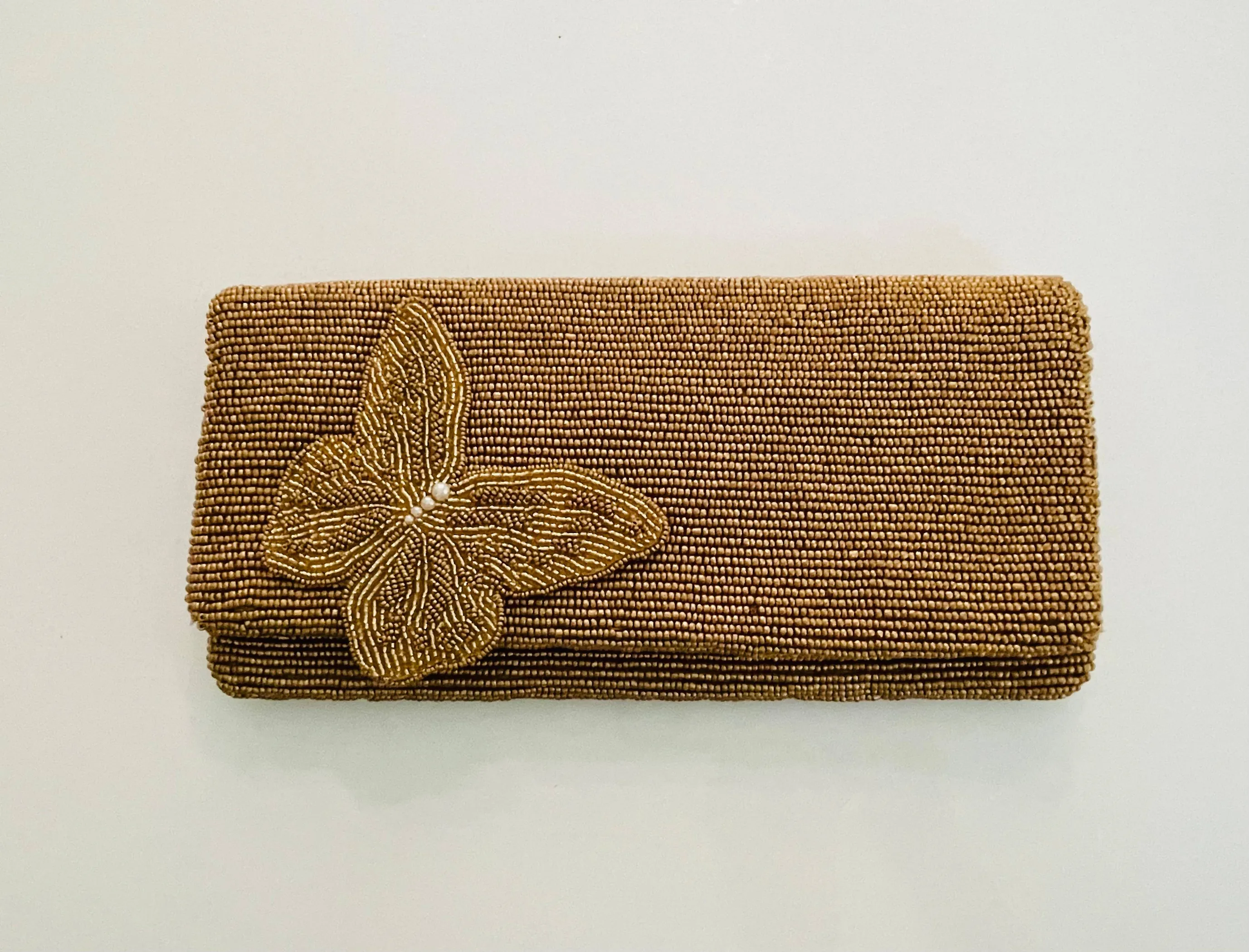 FO Fully beaded clutch