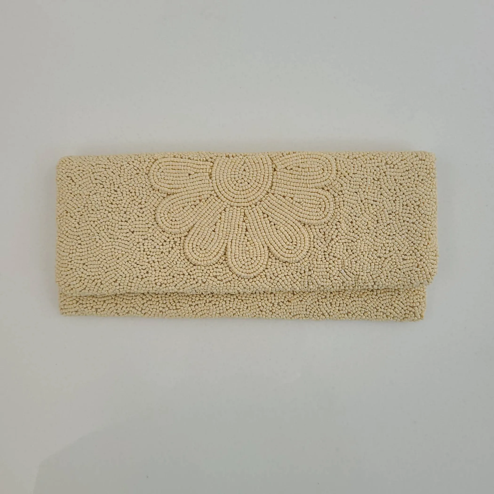 FO Fully beaded clutch