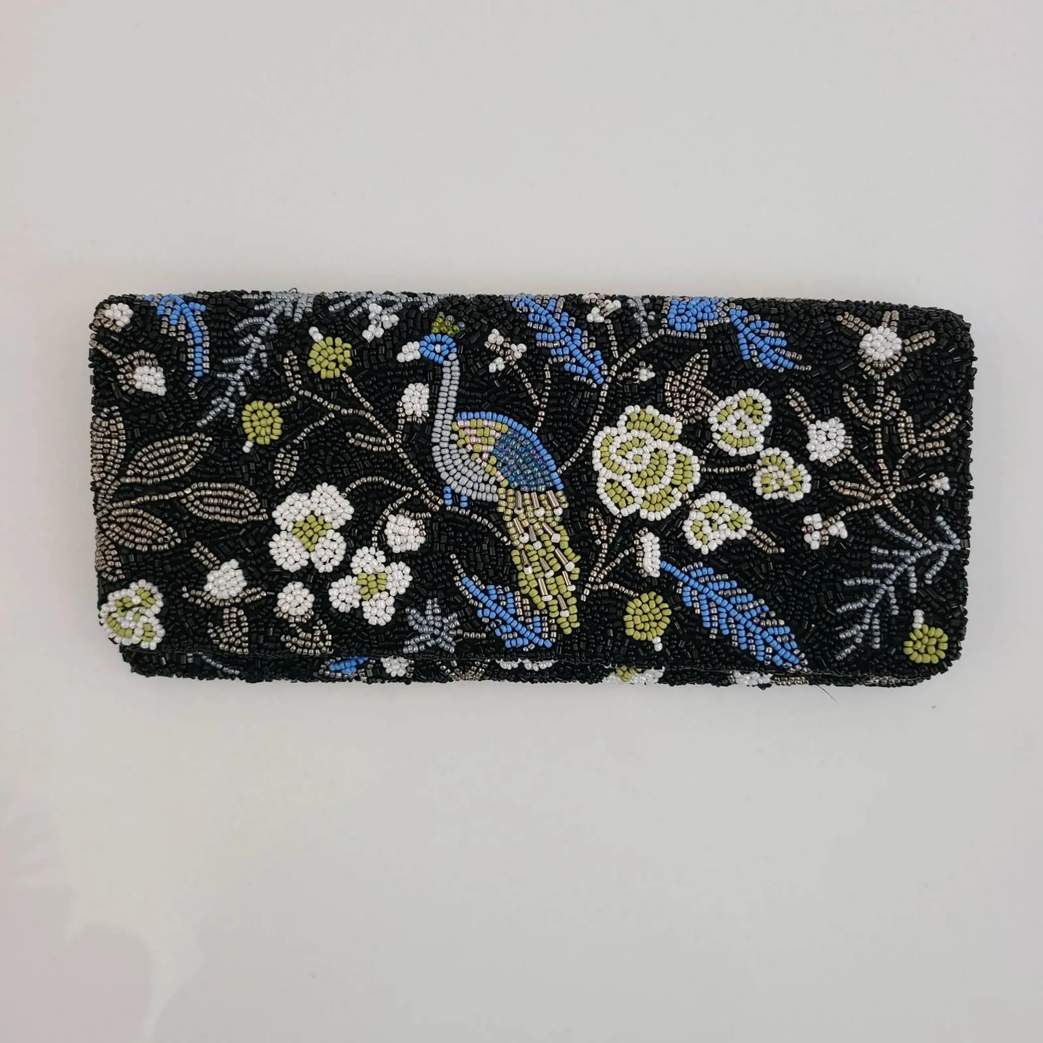 FO Fully beaded clutch