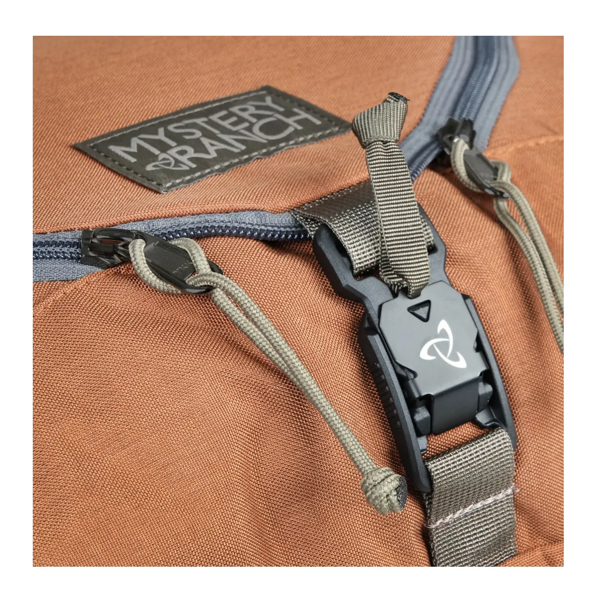 MYSTERY RANCH 3 WAY BRIEFCASE 27L