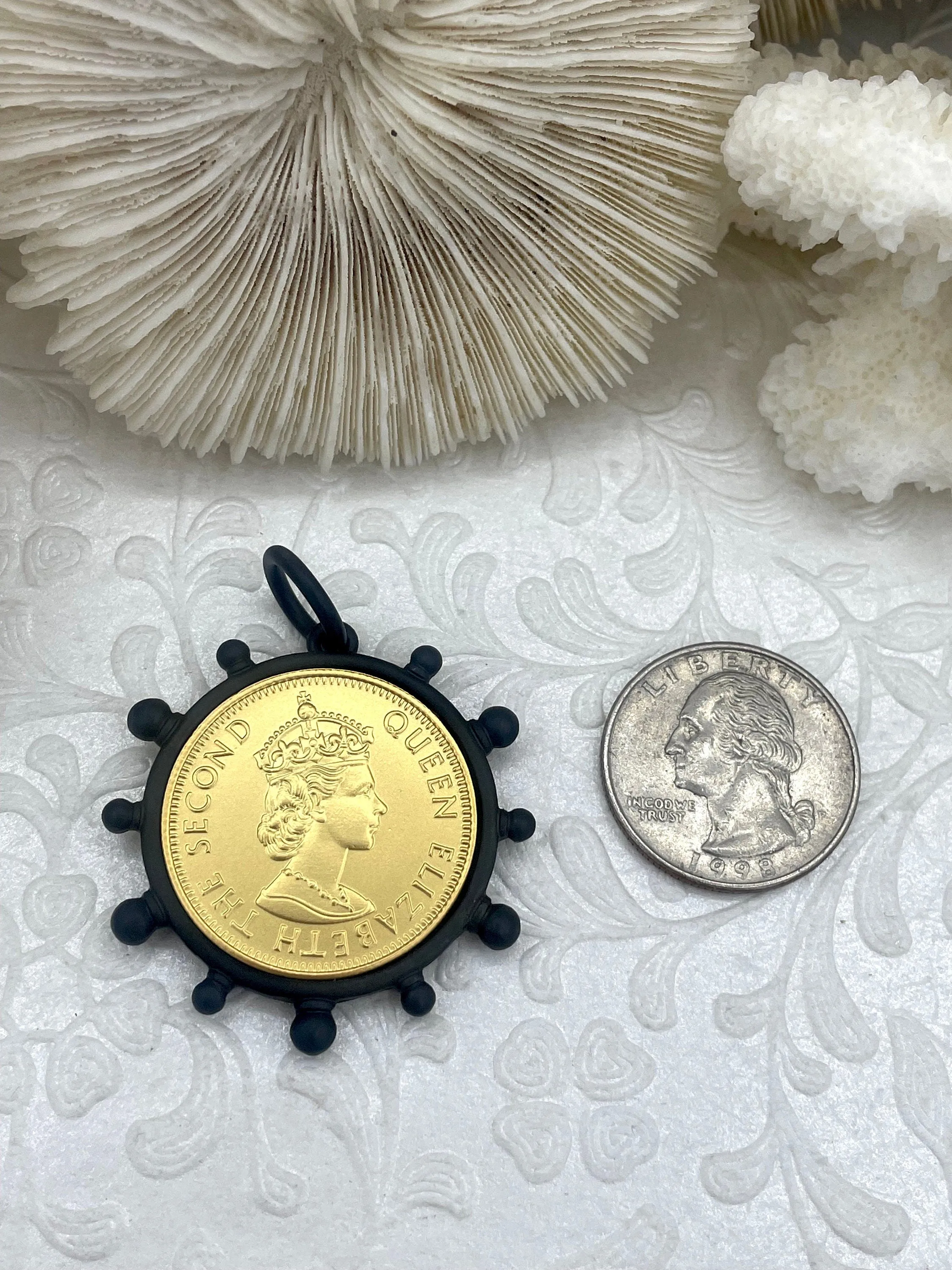 Queen Elizabeth II Coin Pendant, Queen Elizabeth Replica Coin, Royal Coin Pendant, Vintage Coin, Reproduction Coin 5 Styles Fast Ship