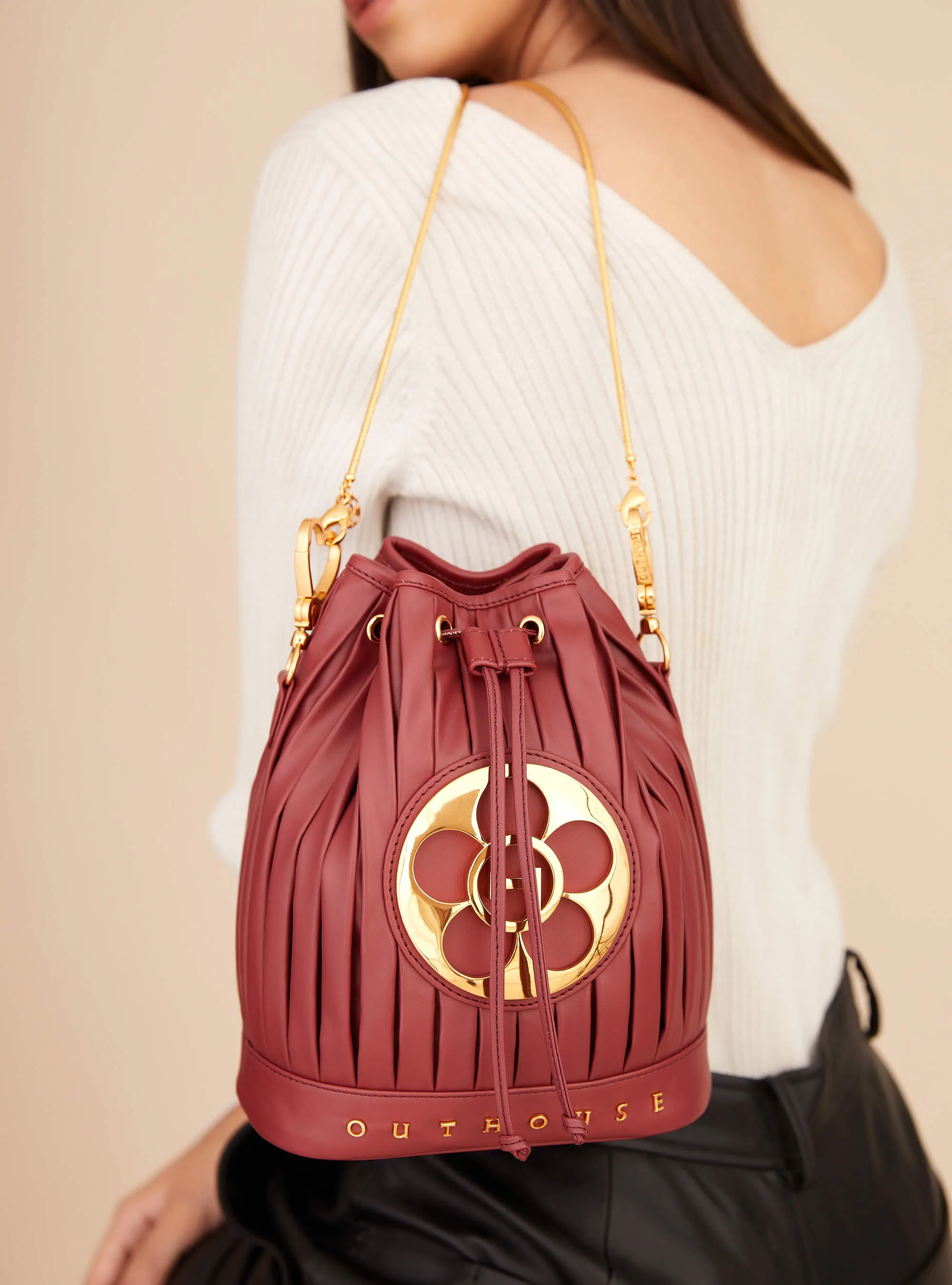 Sanjana Batra In OH Poppi Bucket Bag in Rosewood Maroon