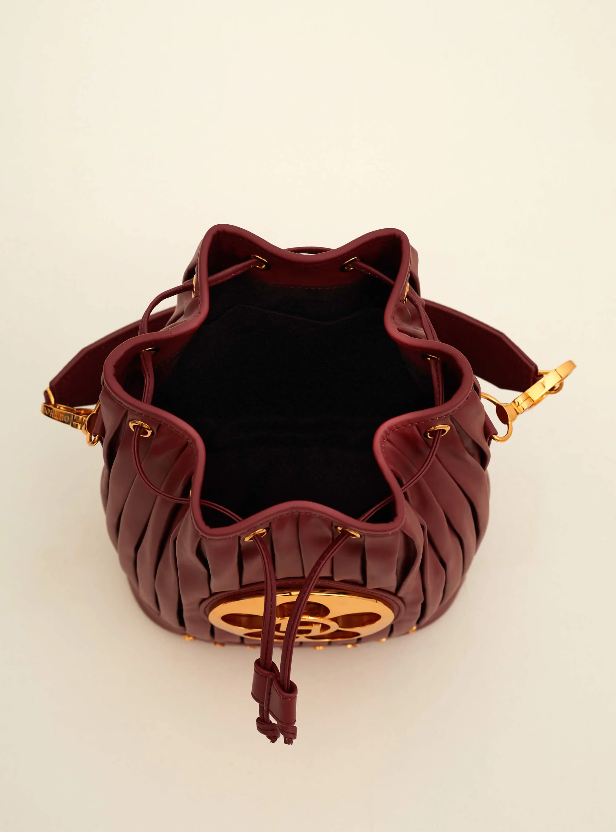 Sanjana Batra In OH Poppi Bucket Bag in Rosewood Maroon