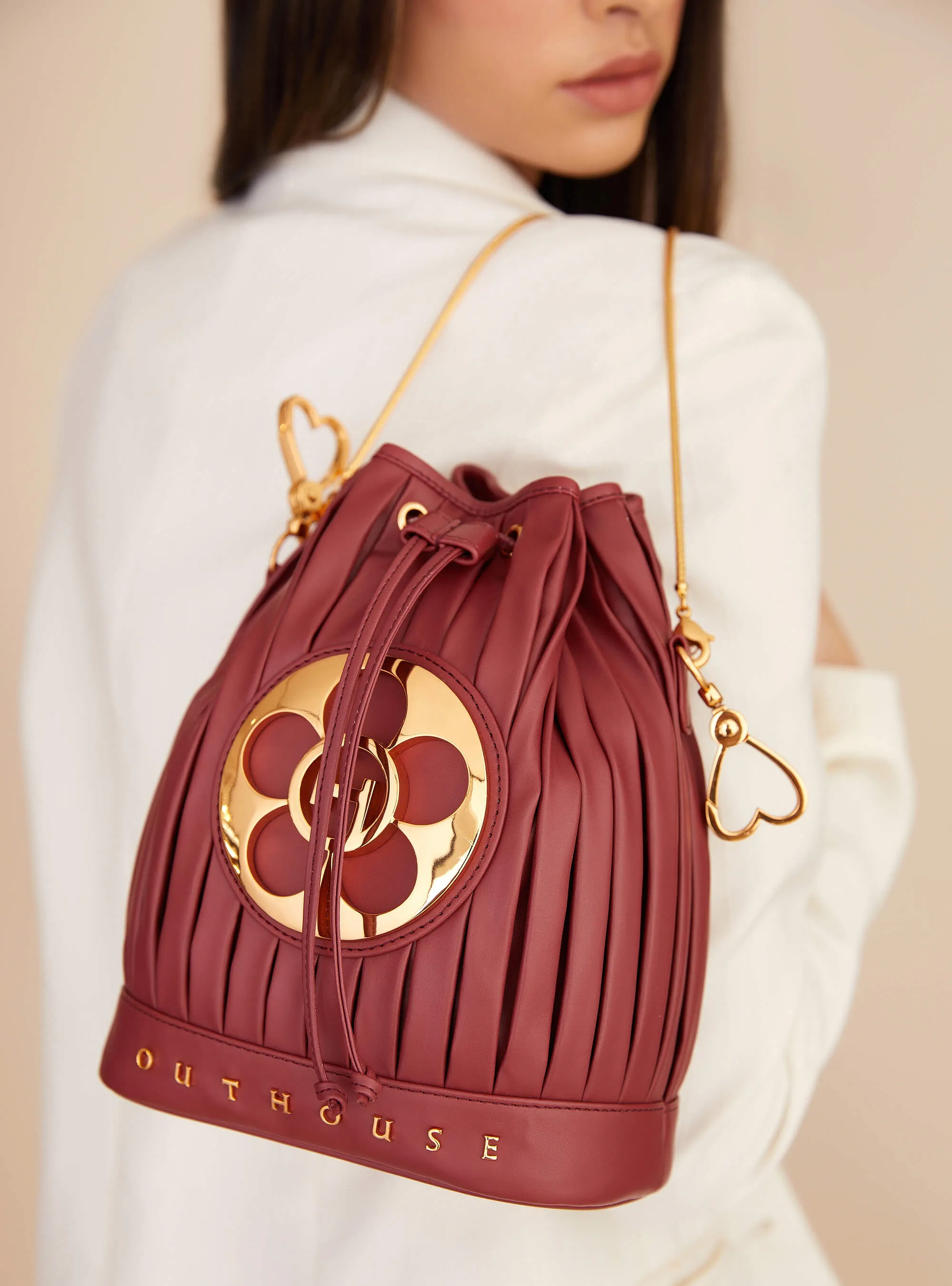 Sanjana Batra In OH Poppi Bucket Bag in Rosewood Maroon