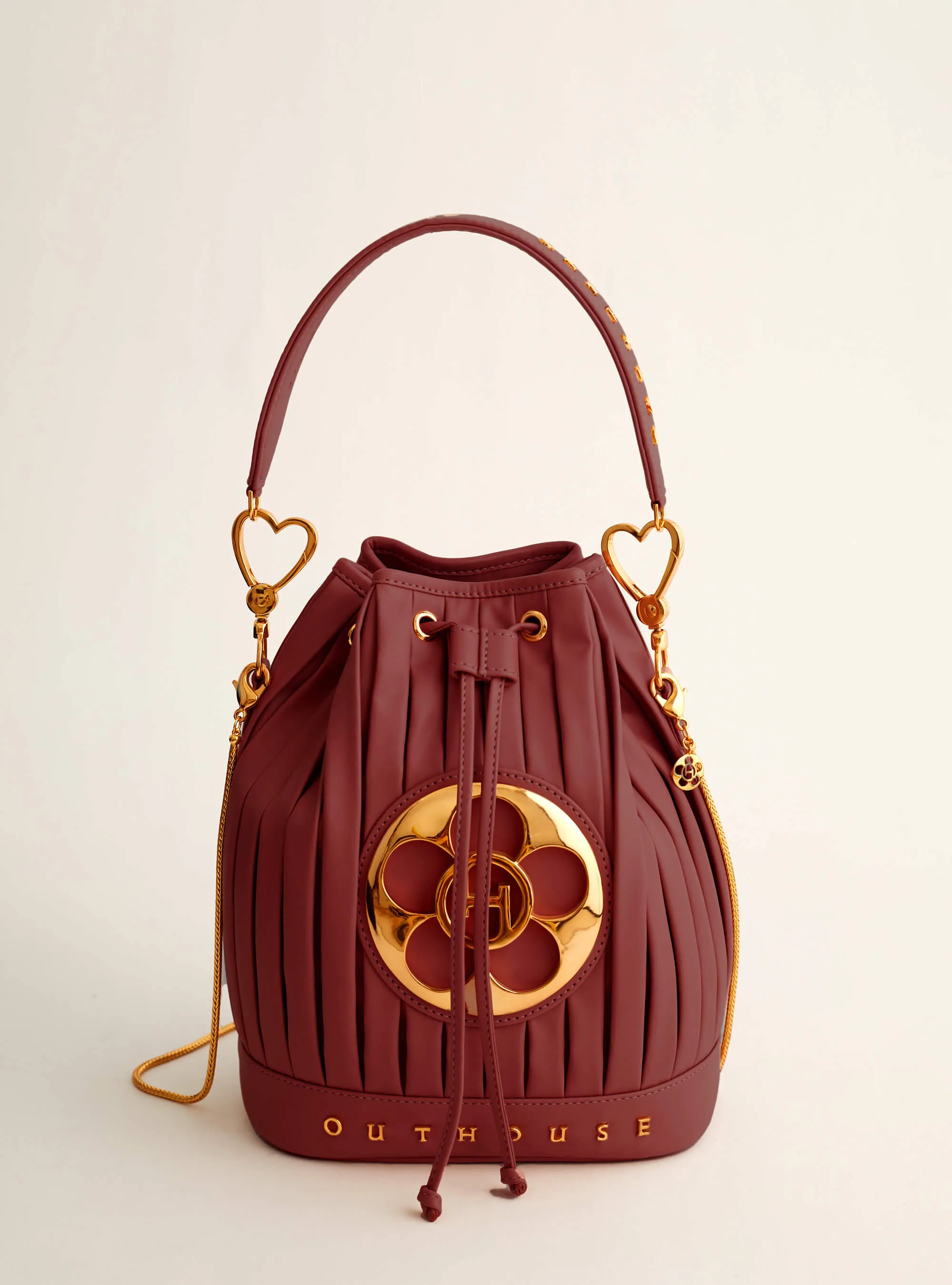 Sanjana Batra In OH Poppi Bucket Bag in Rosewood Maroon