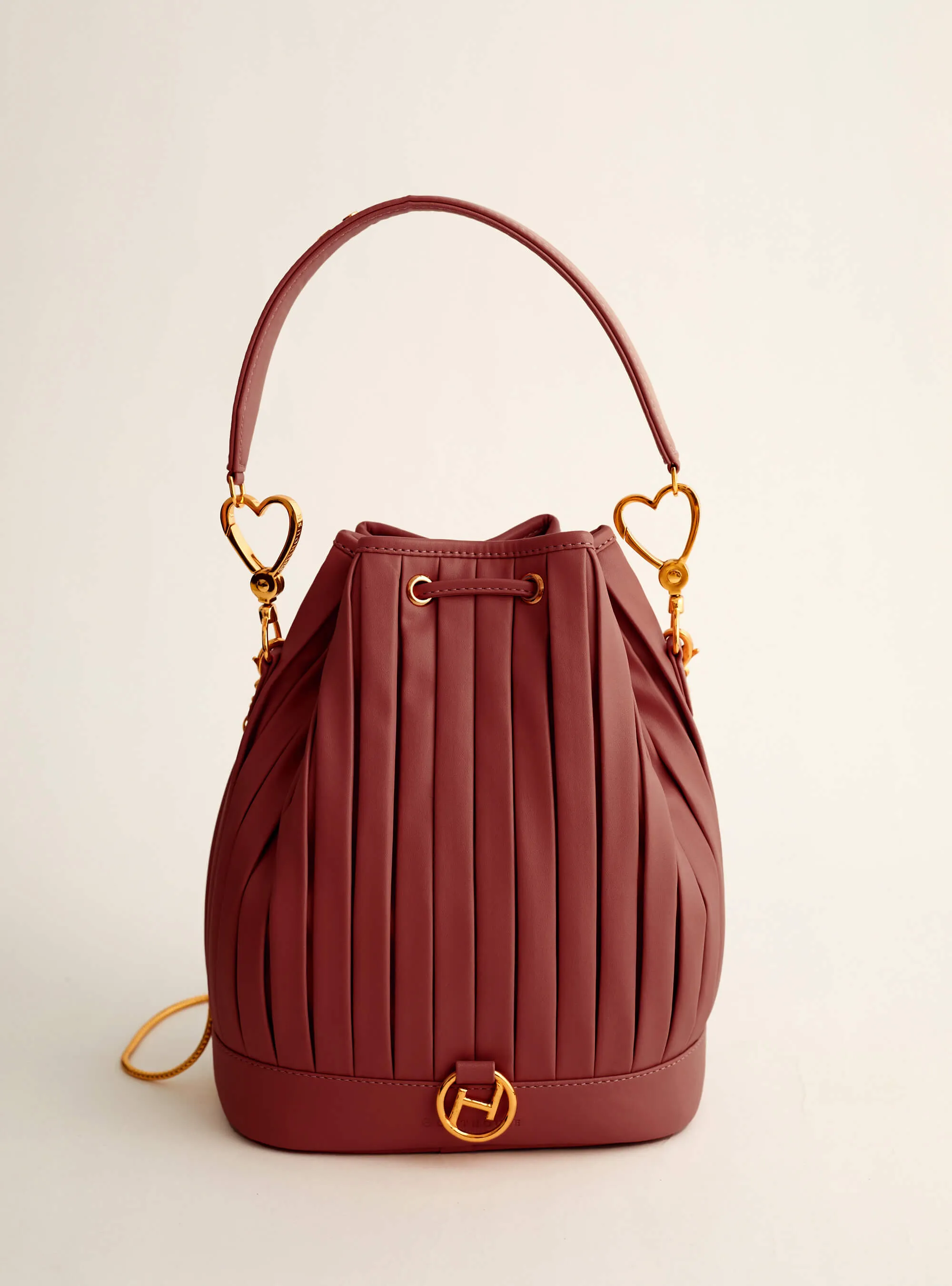 Sanjana Batra In OH Poppi Bucket Bag in Rosewood Maroon
