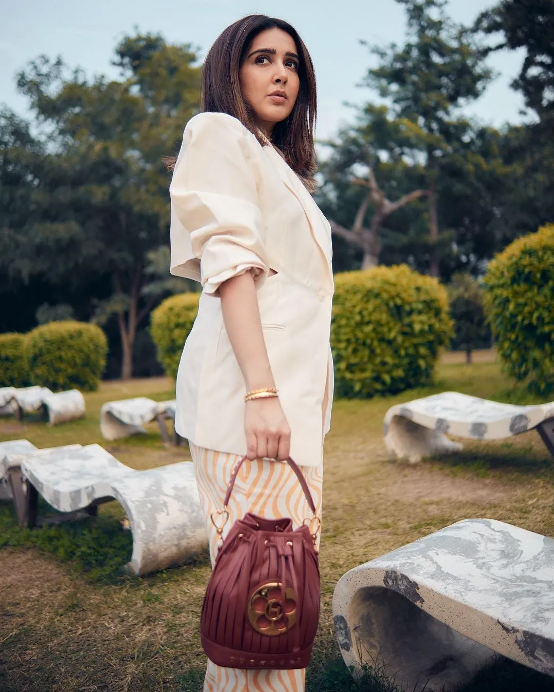 Sanjana Batra In OH Poppi Bucket Bag in Rosewood Maroon