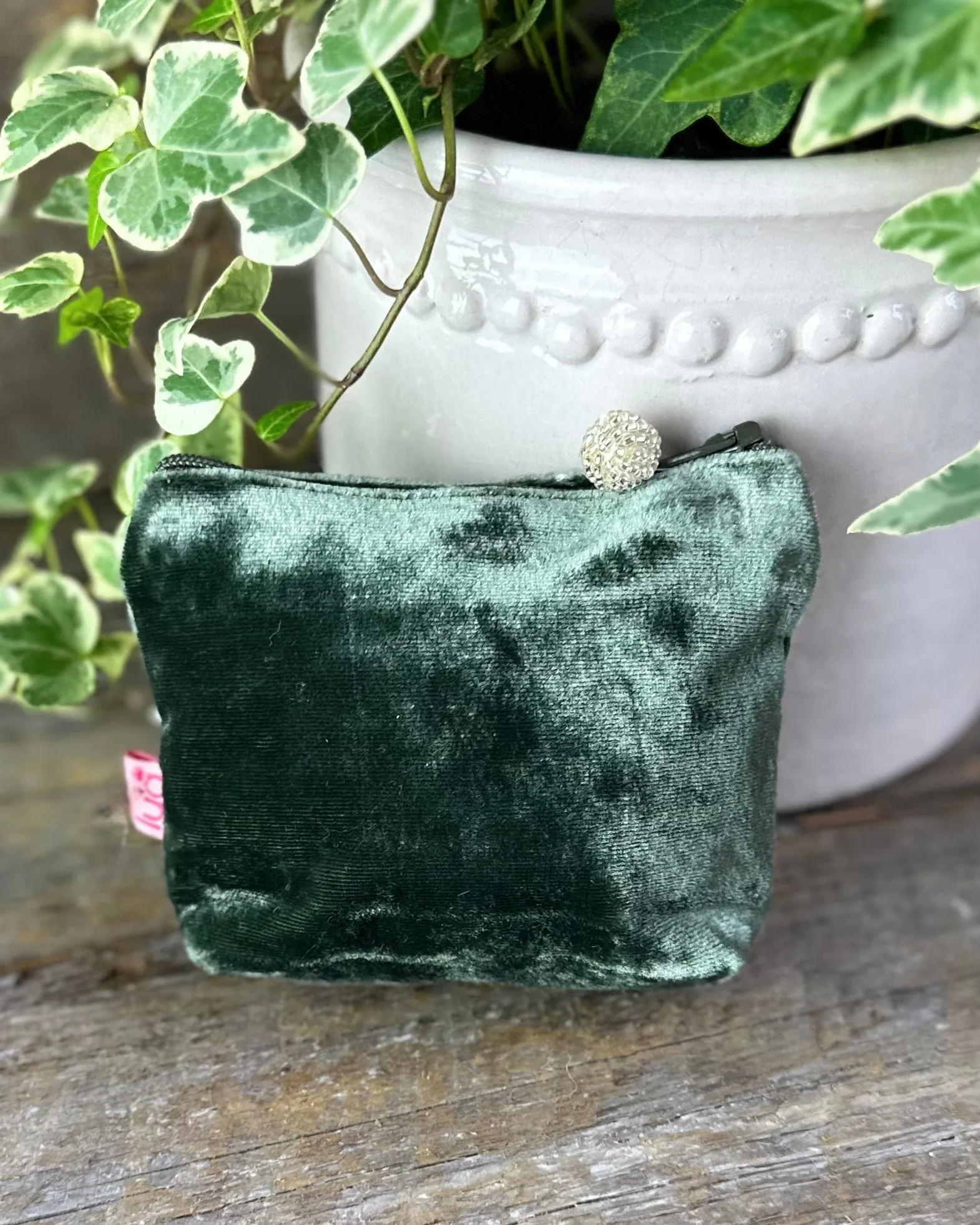 Velvet Embroidered Leaf Mini Coin Purse - Charcoal